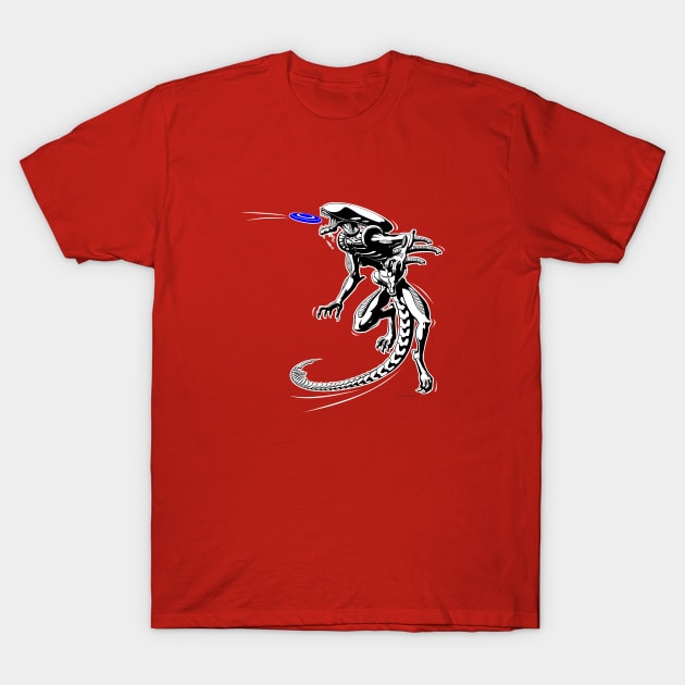 Alien Loves to Play Frisbee T-Shirt by RichWilkieDesigns